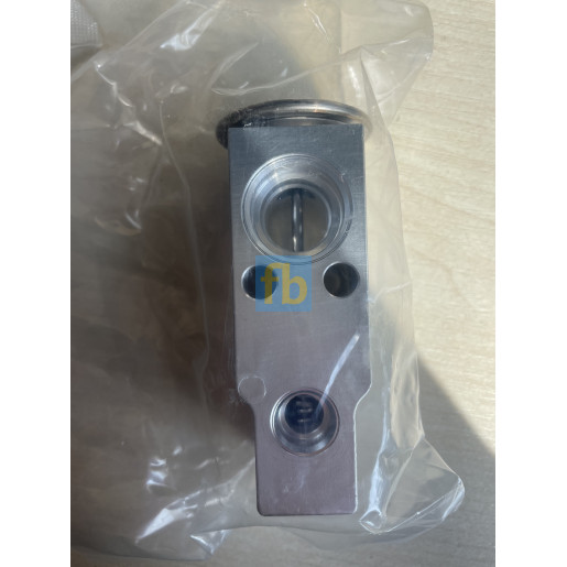 Клапан кондиціонера трактор Case 82002793