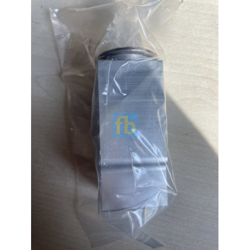 Клапан кондиціонера трактор Case 82002793