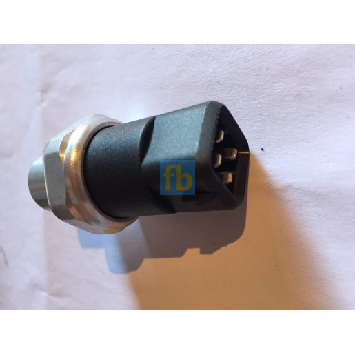 Датчик тиску кондиціонера Denso DPS02002