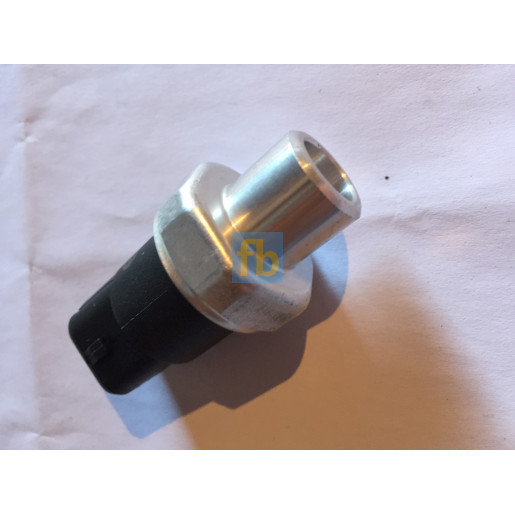 Датчик тиску кондиціонера Denso DPS02002